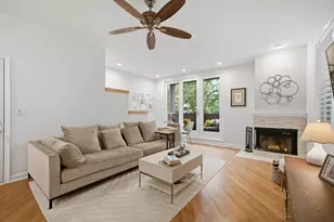 1117 N Wood St, Chicago, IL 60622 - Photo 2