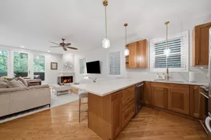 1117 N Wood St, Chicago, IL 60622 - Photo 8
