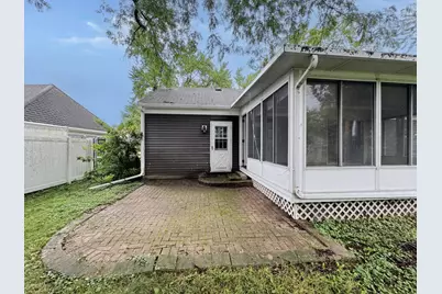 16 Somerset Road, Montgomery, IL 60538 - Photo 2