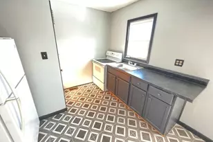 25 State St, Danville, IL 61832 - Photo 4