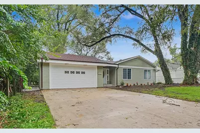 1303 S Western Avenue, Champaign, IL 61821 - Photo 2