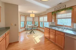 522 Bradbury Ln, Geneva, IL 60134 - Photo 12