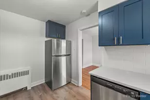 2721 W Berwyn Ave, Chicago, IL 60625 - Photo 4