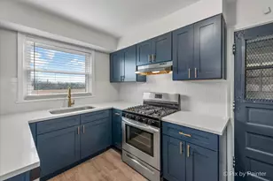 2721 W Berwyn Ave, Chicago, IL 60625 - Photo 2