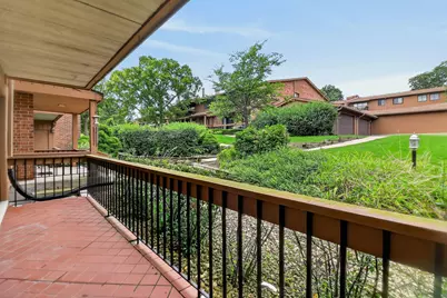 8090 Garfield Avenue #3-2, Burr Ridge, IL 60527 - Photo 24