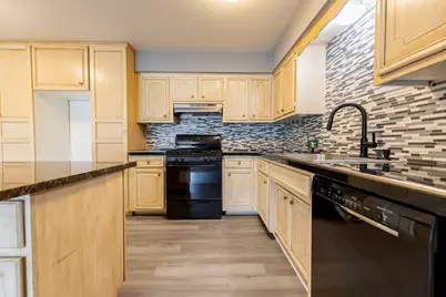 4831 W 109th Street #104, Oak Lawn, IL 60453 - Photo 2