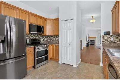 8218 Tremont Lane, Joliet, IL 60431 - Photo 8