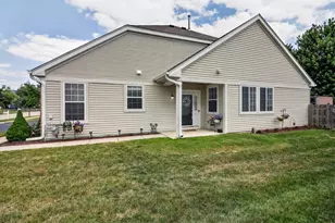8218 Tremont Ln, Joliet, IL 60431 - Photo 2
