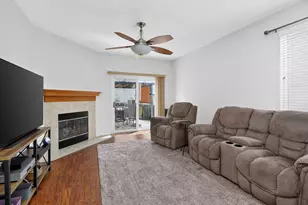 8218 Tremont Ln, Joliet, IL 60431 - Photo 4