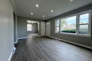 5357 Otto Pl, Oak Lawn, IL 60453 - Photo 2