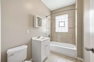 8041 S Laflin St, Chicago, IL 60620 - Photo 16
