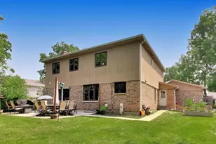 802 Wilmot Rd, Deerfield, IL 60015 - Photo 32