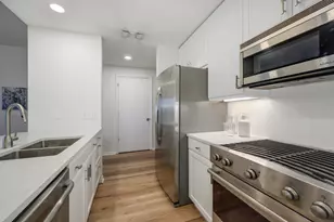 400 N Clinton St, Chicago, IL 60654 - Photo 10