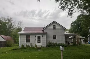 309 E Walnut St, Piper City, IL 60959 - Photo 2