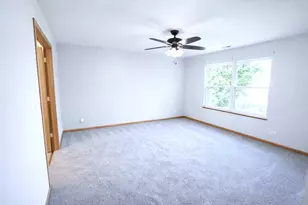 2384 Lundquist Dr, Aurora, IL 60503 - Photo 12