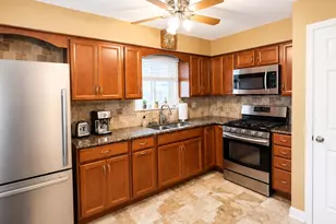 116 N May St, Addison, IL 60101 - Photo 2