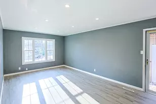 716 Navajo Dr, Carpentersville, IL 60110 - Photo 10