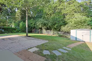 716 Navajo Dr, Carpentersville, IL 60110 - Photo 20