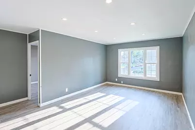 716 Navajo Drive, Carpentersville, IL 60110 - Photo 8