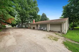 225 E 4th St, Byron, IL 61010 - Photo 36