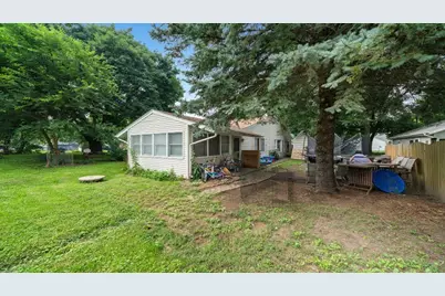 225 E 4th Street, Byron, IL 61010 - Photo 38
