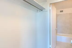 3600 N Lake Shore Dr, Chicago, IL 60613 - Photo 18