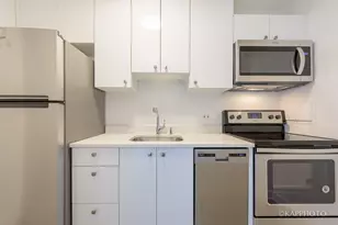 3600 N Lake Shore Dr, Chicago, IL 60613 - Photo 12