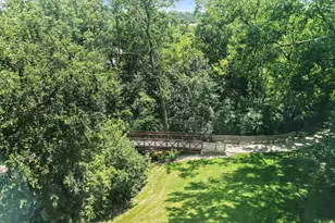 1 Renaissance Pl, Palatine, IL 60067 - Photo 20