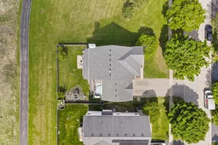 739 Bonaventure Dr, Oswego, IL 60543 - Photo 54