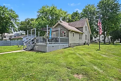 330 Pleasant Street, Sheridan, IL 60551 - Photo 4