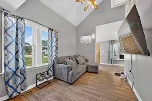 1149 S Spencer St, Aurora, IL 60505 - Photo 6