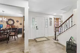1213 Johnson Dr, Naperville, IL 60540 - Photo 4