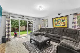 1213 Johnson Dr, Naperville, IL 60540 - Photo 6