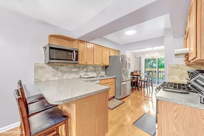 411 Hickory Drive #411, Wheeling, IL 60090 - Photo 4