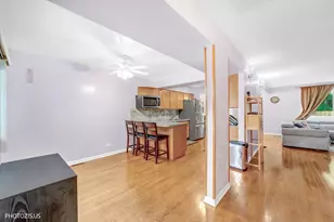 411 Hickory Dr, Wheeling, IL 60090 - Photo 20