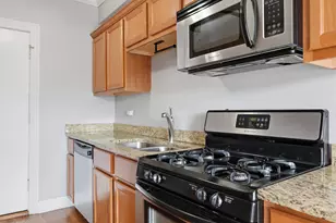 4856 W Warner Ave, Chicago, IL 60641 - Photo 12