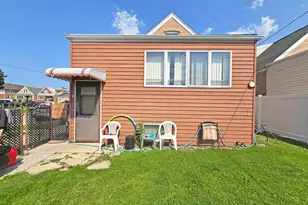 5700 S Meade Ave, Chicago, IL 60638 - Photo 4