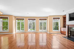 [Address not provided], Glenview, IL 60026 - Photo 6