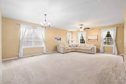 3051 Bridgeham Street, Elgin, IL 60124 - Photo 6
