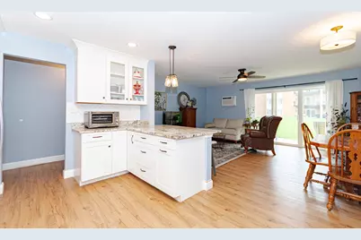 4221 Saratoga Avenue #107A, Downers Grove, IL 60515 - Photo 8