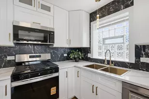8642 S Indiana Ave, Chicago, IL 60619 - Photo 12