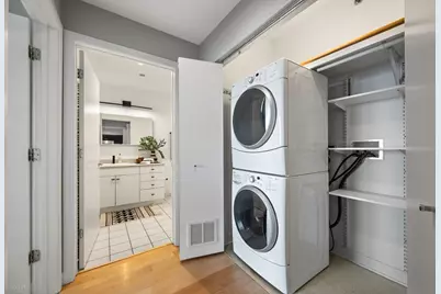 8 E Randolph Street #3202, Chicago, IL 60601 - Photo 22