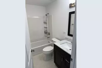 551 N Washington Avenue #B, Batavia, IL 60510 - Photo 12