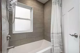 3812 W Hull St, Skokie, IL 60076 - Photo 22
