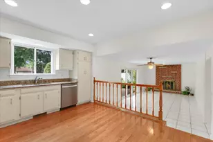 1541 E Lake Louise Dr, Palatine, IL 60074 - Photo 12