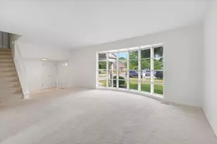 1541 E Lake Louise Dr, Palatine, IL 60074 - Photo 4