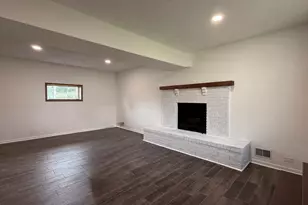 23689 N Midlothian Rd, Lake Zurich, IL 60047 - Photo 16