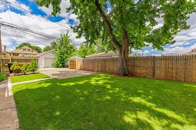 7526 S Honore Street, Chicago, IL 60620 - Photo 22