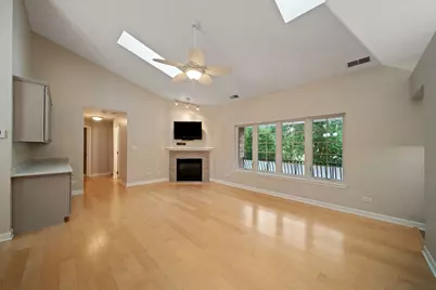 5645 S Cass Avenue #301, Westmont, IL 60559 - Photo 4