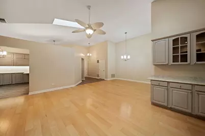 5645 S Cass Avenue #301, Westmont, IL 60559 - Photo 6